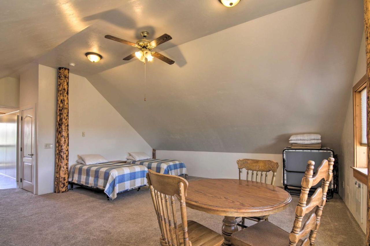 Cozy Henrieville Cabin 18 Mi To Bryce Canyon Np! Buitenkant foto