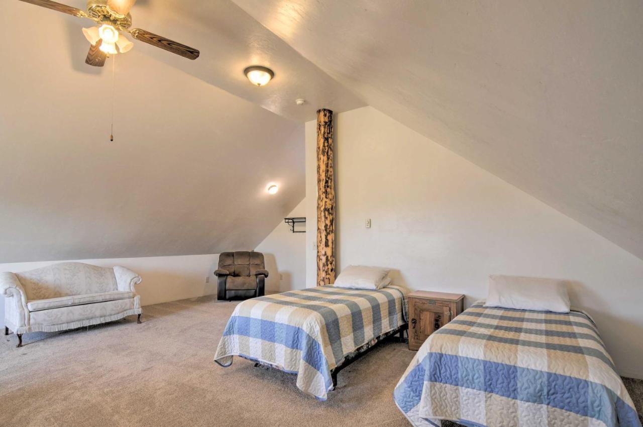Cozy Henrieville Cabin 18 Mi To Bryce Canyon Np! Buitenkant foto