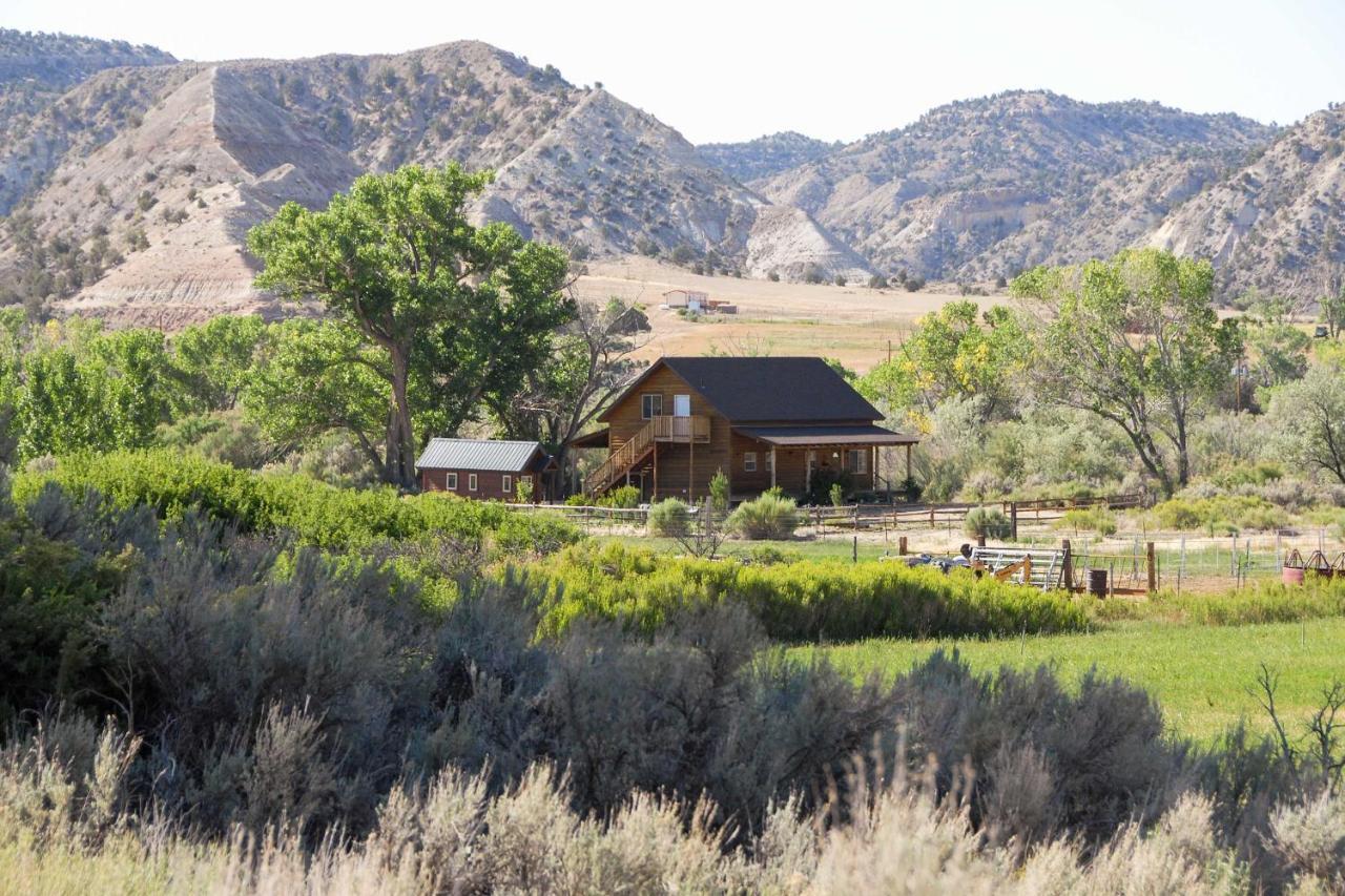 Cozy Henrieville Cabin 18 Mi To Bryce Canyon Np! Buitenkant foto